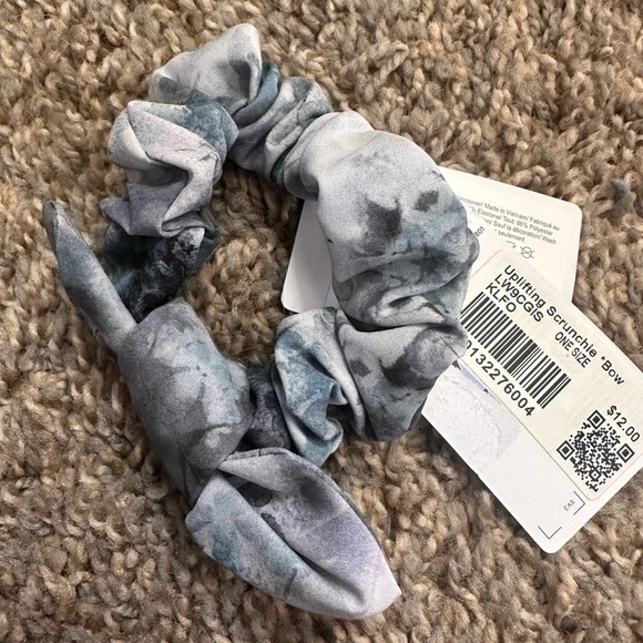 NWT Lululemon Uplifting Scrunchie with Bow Blue Purple Gray One Size - Picture 3 of 3